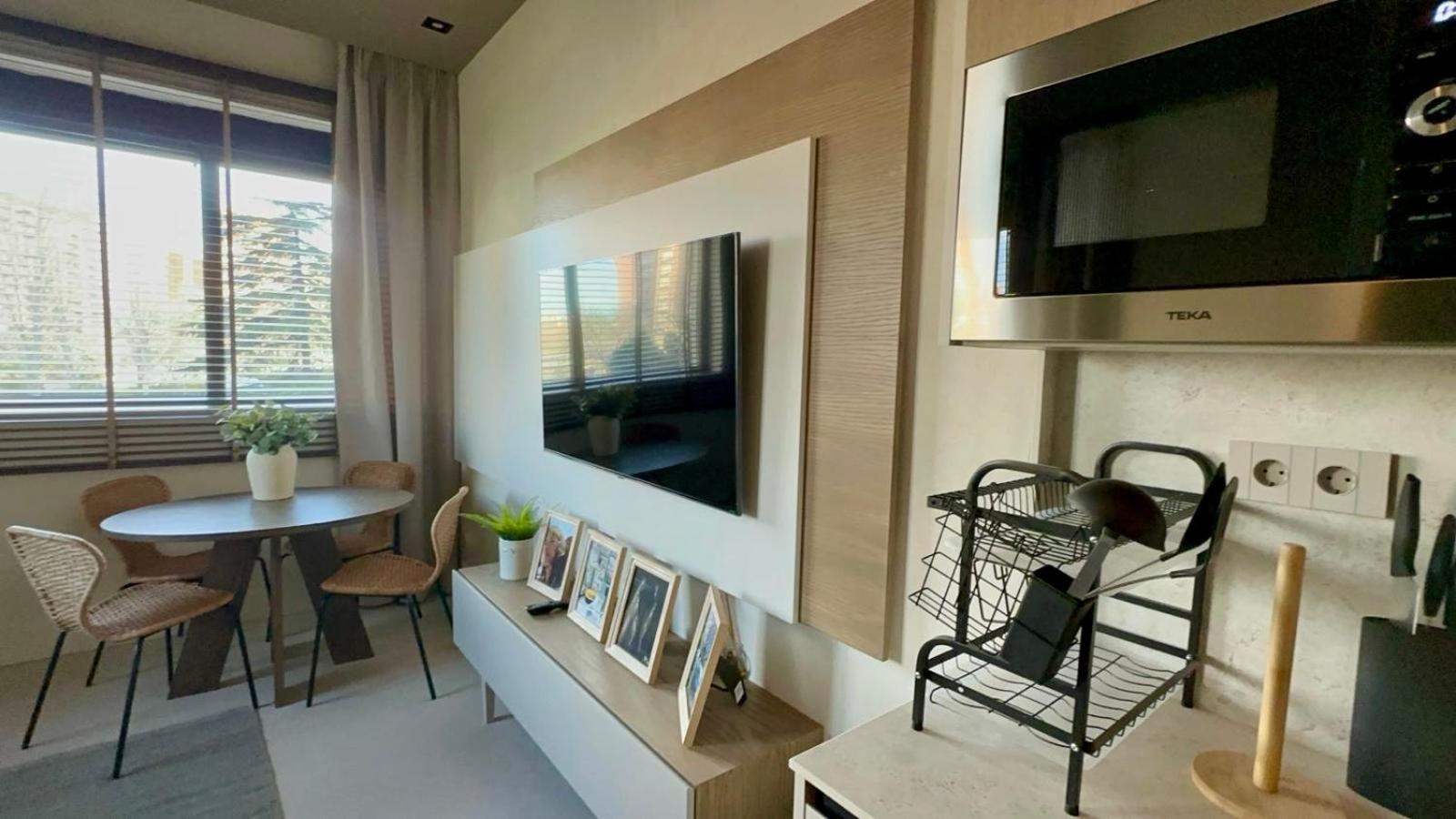 Arturo Soria Apartamento De Lujo A Estrenar Lägenhet Madrid Exteriör bild
